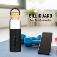 Eco-friendly borosilicate glass bottle with anti-slip silicone sleeve