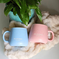 Customized pastel coffee mugs for couples in hamper